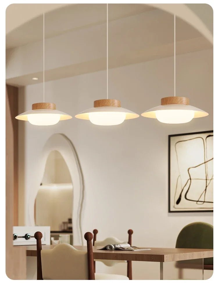 Suspension Nordique 3 Lumières Design Élégant