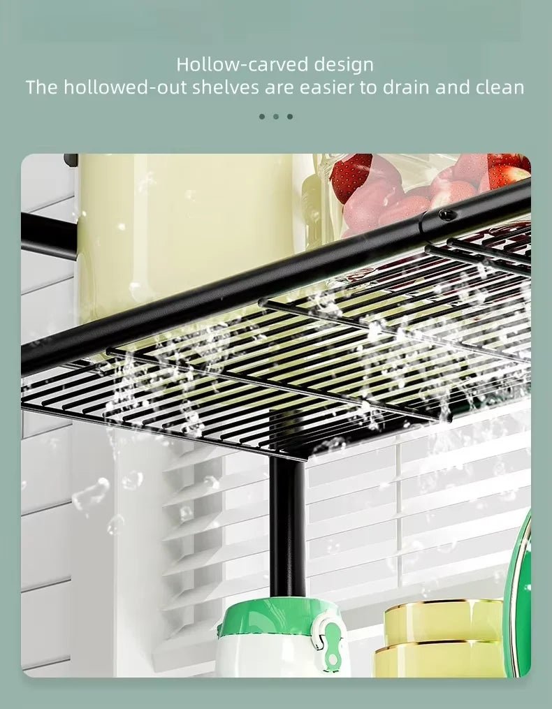 Égouttoir à vaisselle sur l'évier,