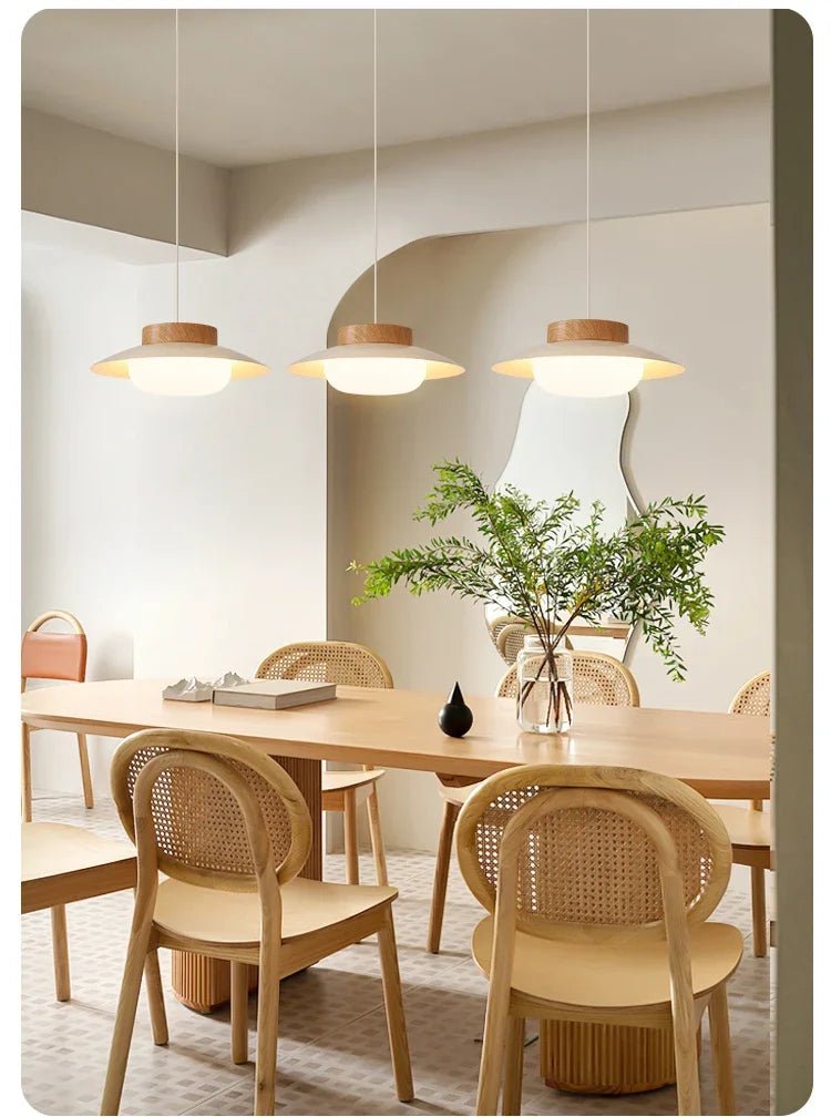 Suspension Nordique 3 Lumières Design Élégant